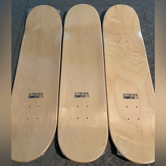 *NWT* Takashi Murakami × ComplexCon Eden
Skateboard Deck (Set of 3) *Deadstock* - Picture 12 of 13